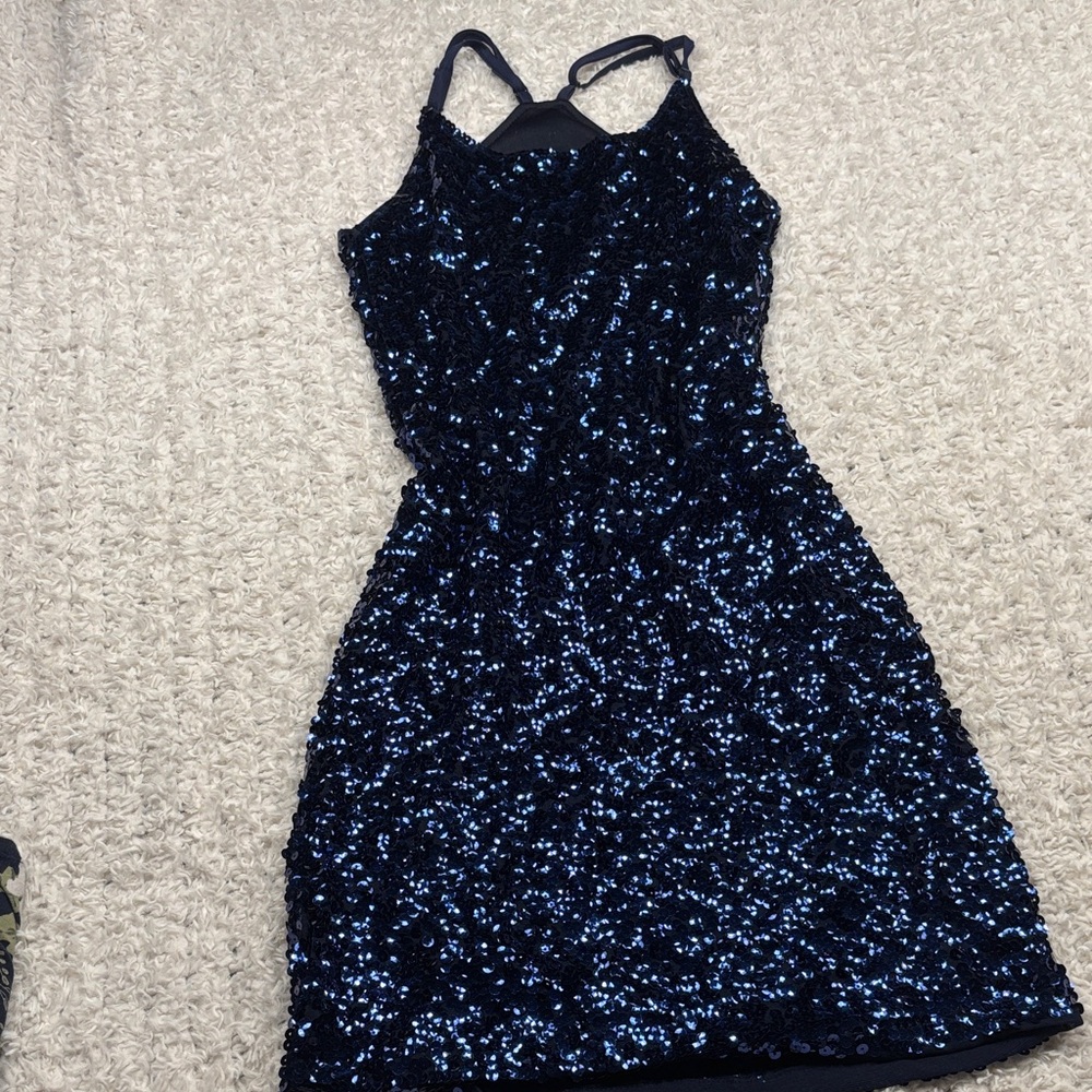 Elegant Sequin Dress in Black and Blue